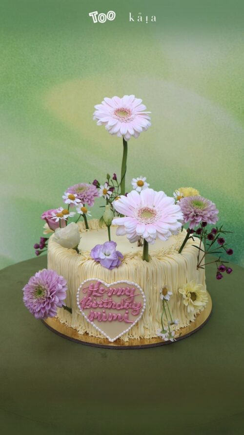Avenora cake flower duo