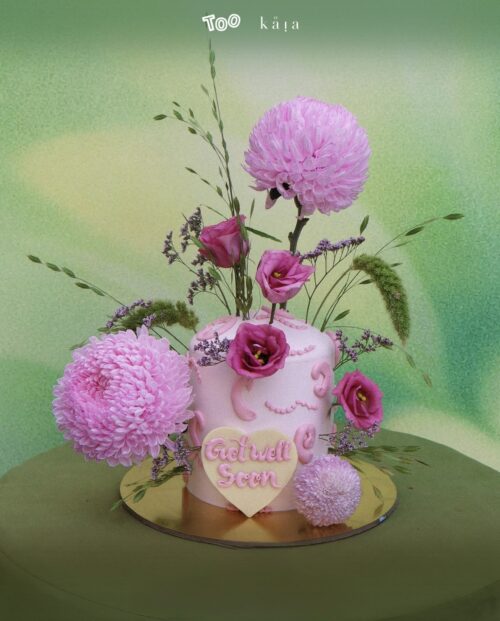 Alternative view of Marzelle cake flower duo