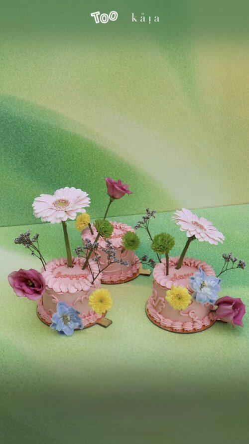 Rosiora cake flower duo
